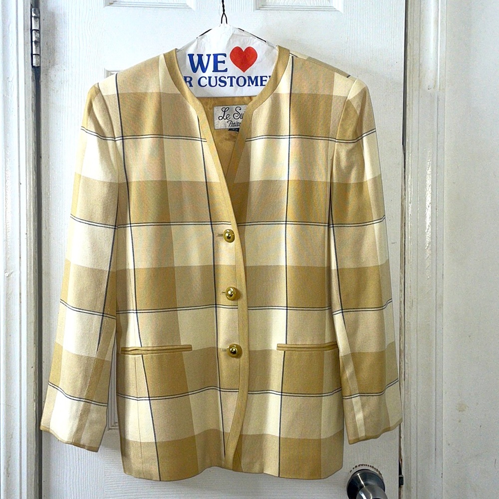 Woman’s Petite Blazer
